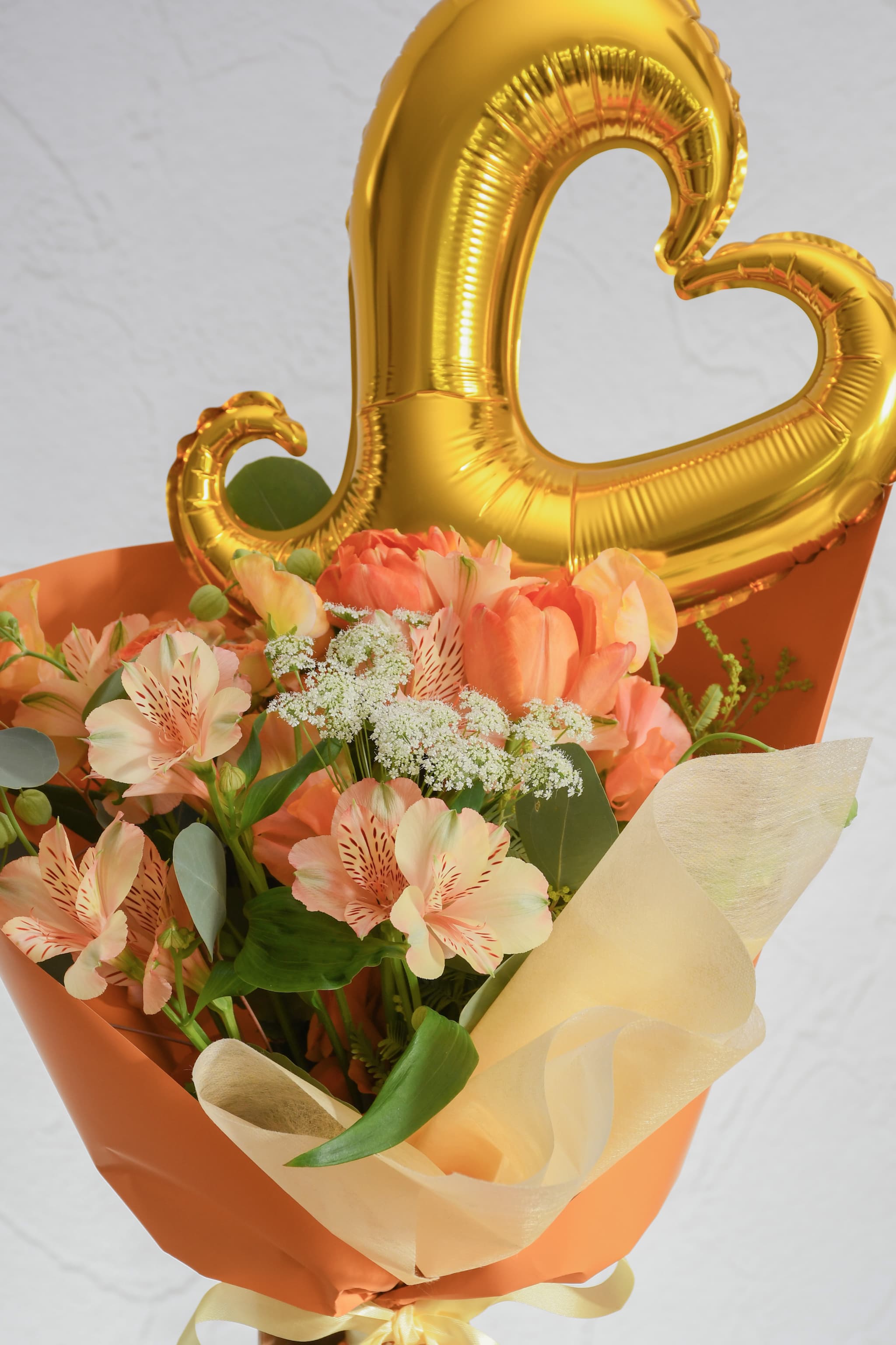 ハートバルーン付春の花束オレンジ