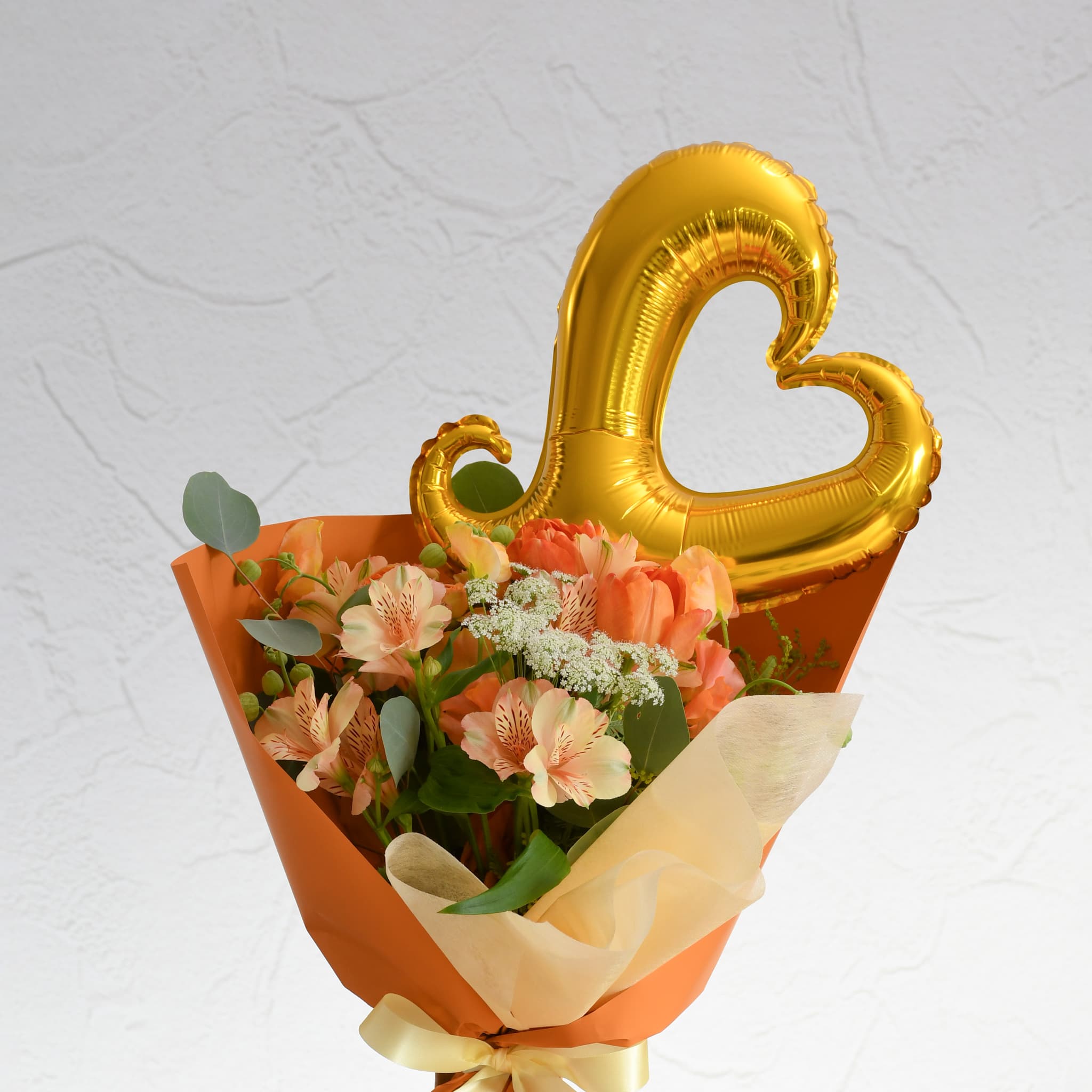 バルーン付き春の花束