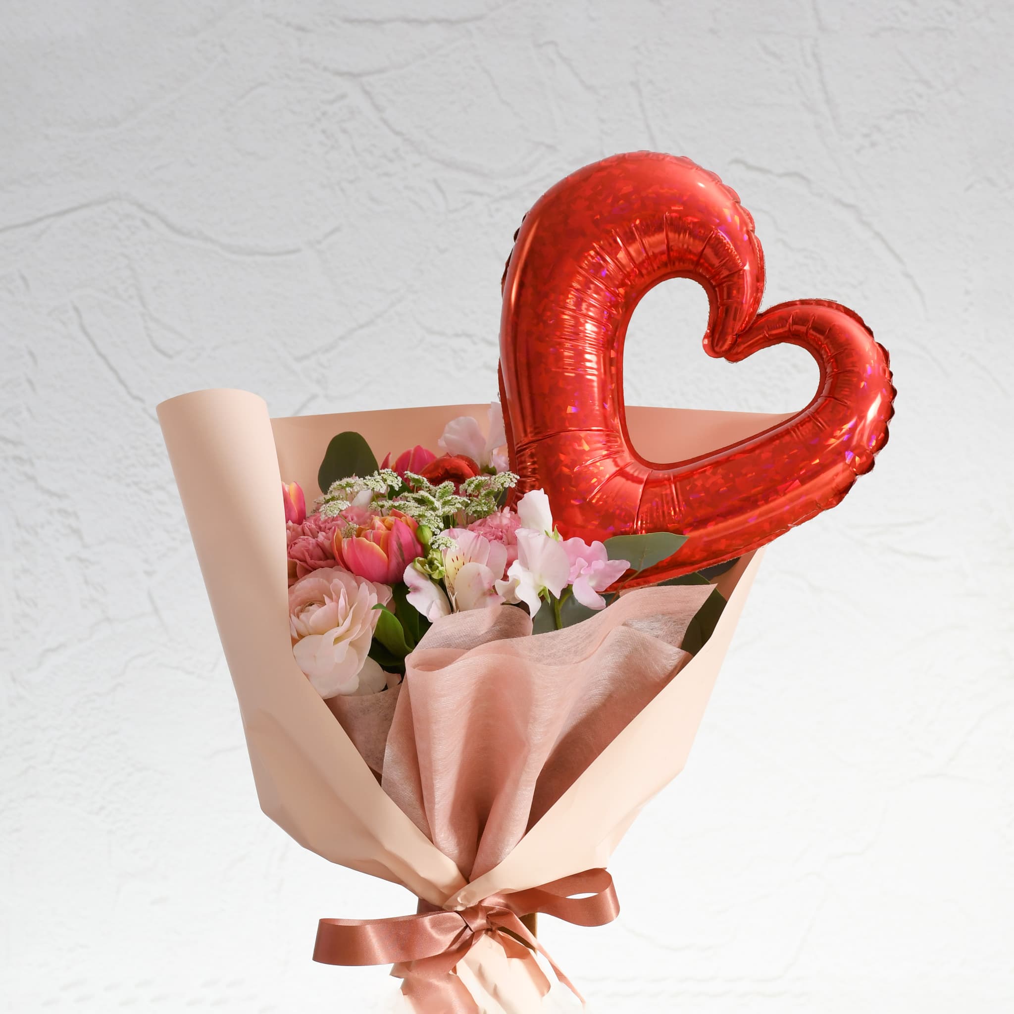 バルーン付き春の花束